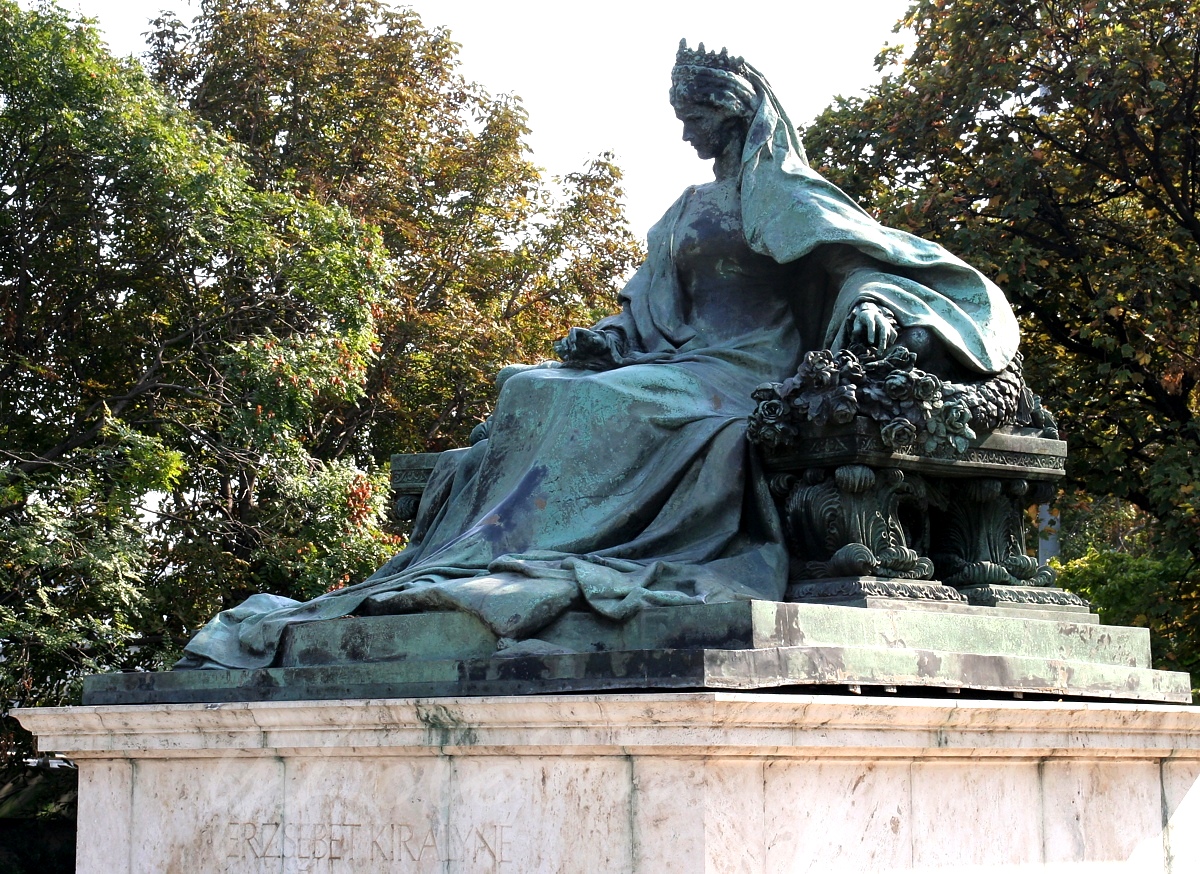 erzsebet_kiralyne_erzsebet_hid_budai_hidfo_270519_81072.jpg